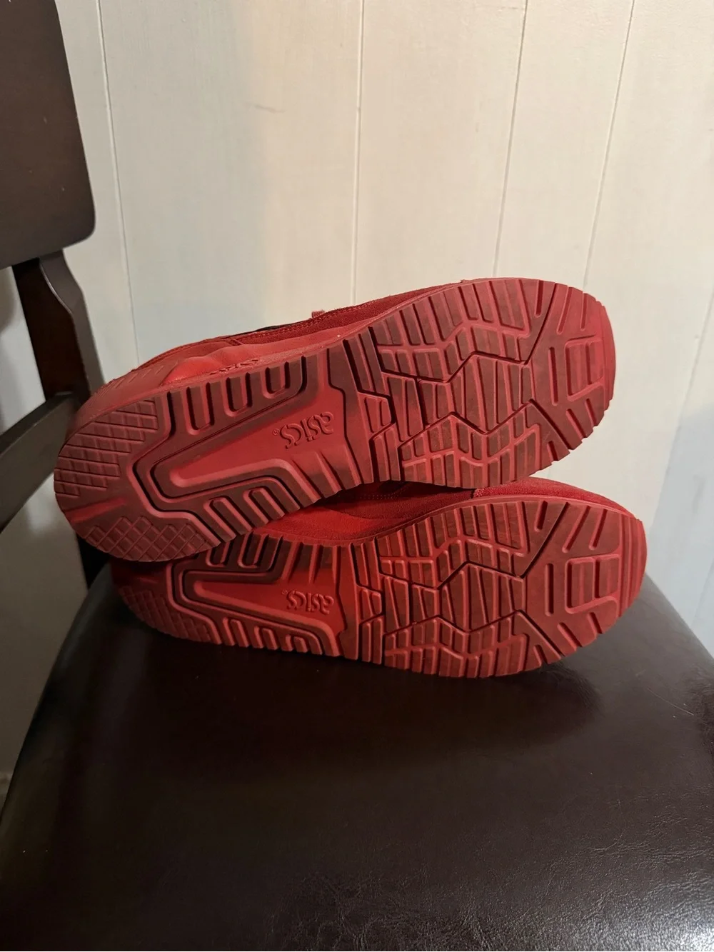 ASICS Red Suede GEL-Lyte III Men’s Sneakers